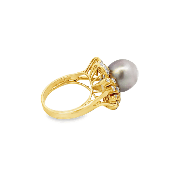 18k Yellow Gold Tahitian Pearl & Diamond Ring